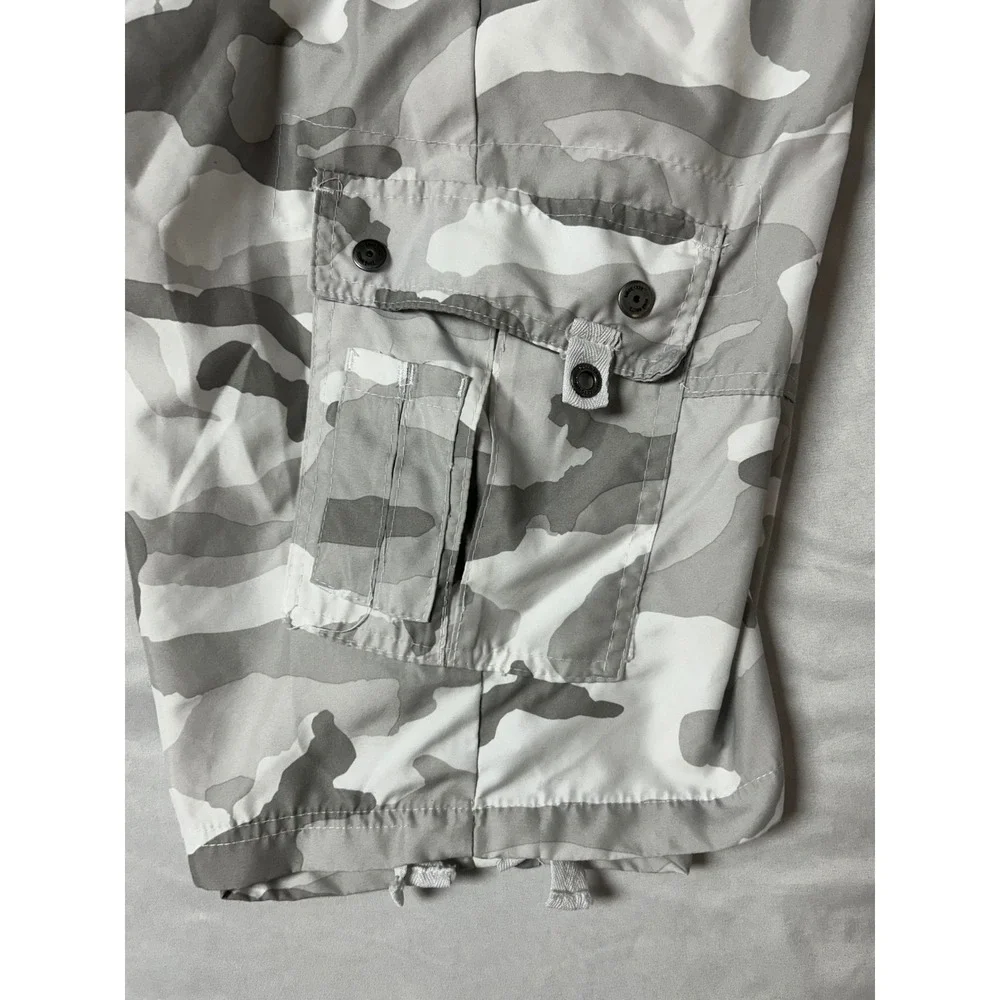 Ecko Unltd Mens Grey White Camo Cargo Shorts Size 32 Streetwear Casual Utility